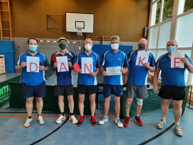 Scheck_Bürgerstiftung1 Bälle
